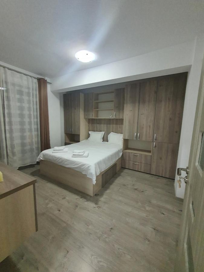 Angi House Otopeni Exterior foto